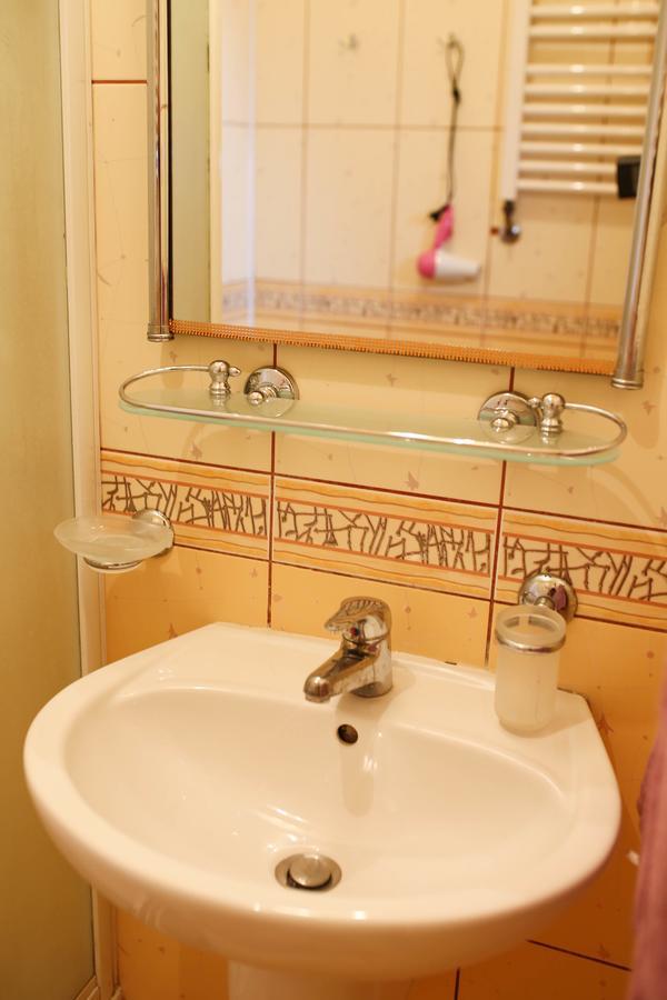 Apartment Near St. Elizabeth Church إلفيف المظهر الخارجي الصورة