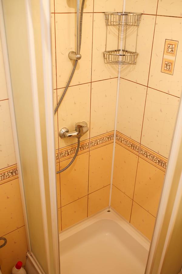 Apartment Near St. Elizabeth Church إلفيف المظهر الخارجي الصورة