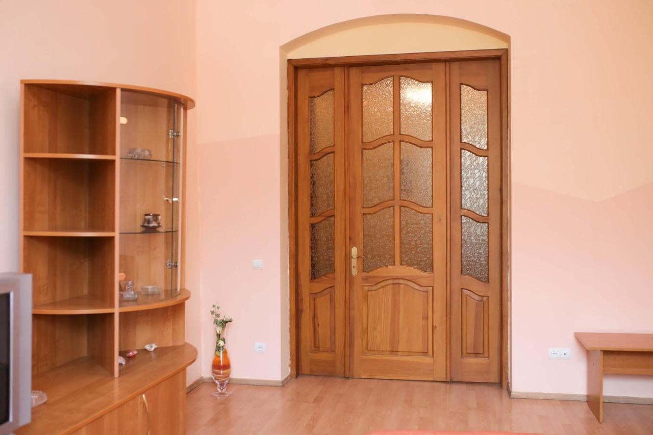 Apartment Near St. Elizabeth Church إلفيف المظهر الخارجي الصورة